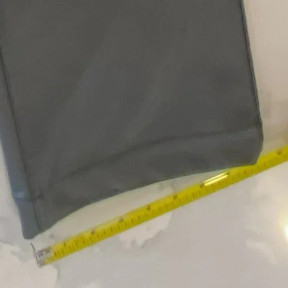 Reitmans - Vegan-leather, Straight leg, Black pants, Size 10 - Picture 8 of 9